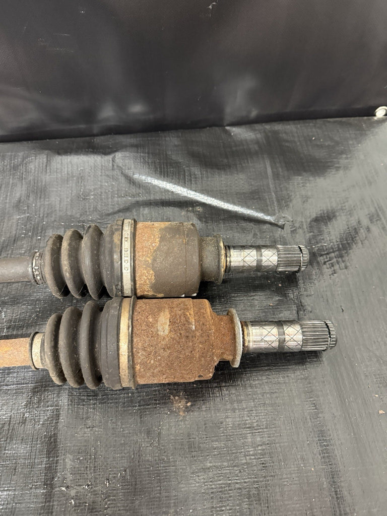 2004 SUBARU WRX STI OEM 6SPD LH RH FRONT AXLE AXLES SHAFT PAIR #500989