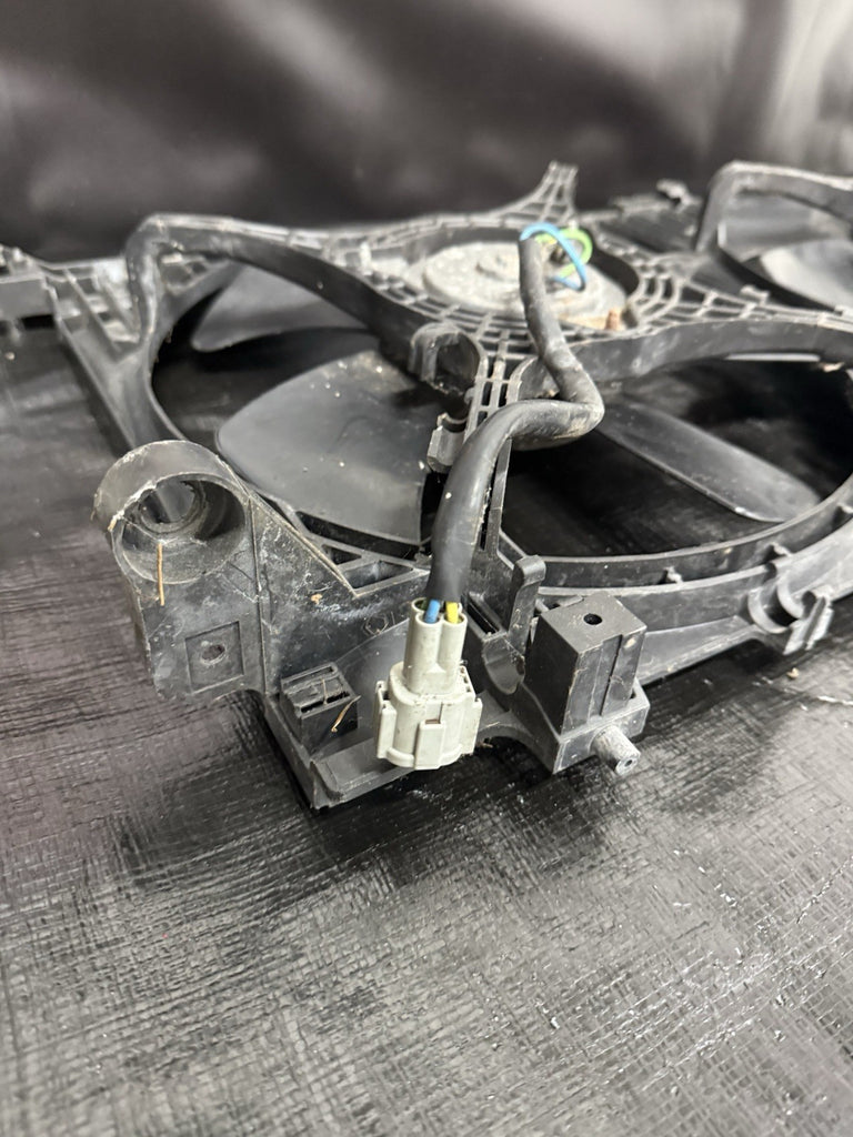 2004-2007 SUBARU WRX STI RADIATOR COOLING FANS ASSEMBLY SET LH/RH OEM #525182