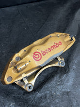 Load image into Gallery viewer, 2004-2007 Subaru WRX STI Front Caliper Set Brembo Brembos Calipers #521289