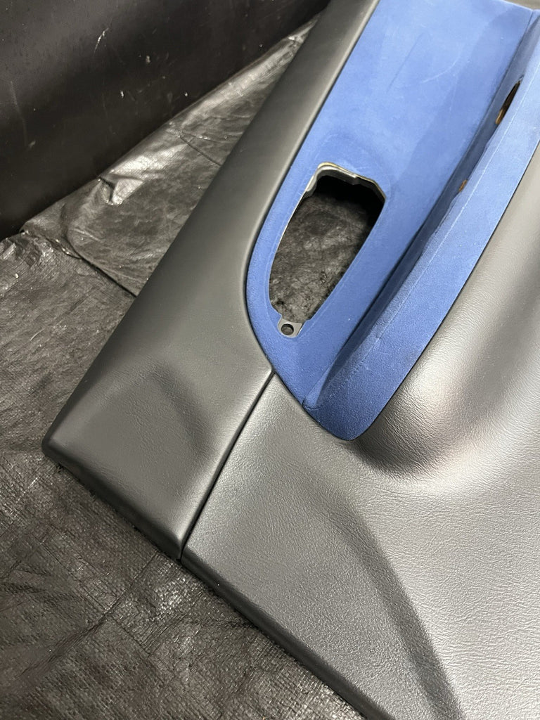 2005-2007 Subaru Impreza WRX STI RH Passenger Front Door Trim Panel OEM #503881