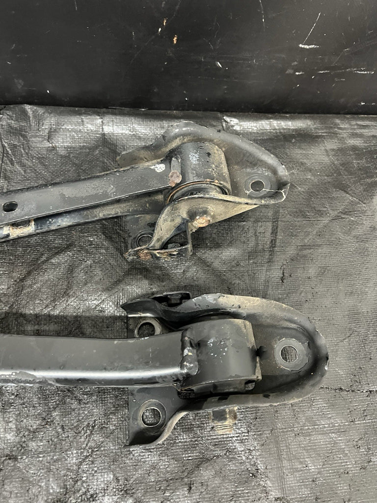 2004-2007 SUBARU WRX STI REAR TRAILING CONTROL ARMS PAIR LH & RH OEM #518682