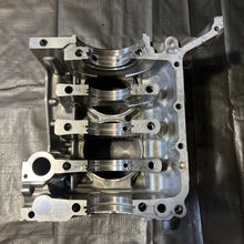 Load image into Gallery viewer, 04-21 SUBARU WRX STI OEM CASE HALVES BARE BLOCK SET 07 139k BLOCK ASSEMBLY STOCK