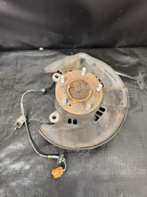 Load image into Gallery viewer, 2000-2003 Honda S2000 S2K AP1 OEM Front Left &amp; Right Spindle Knuckle Bearing Hub