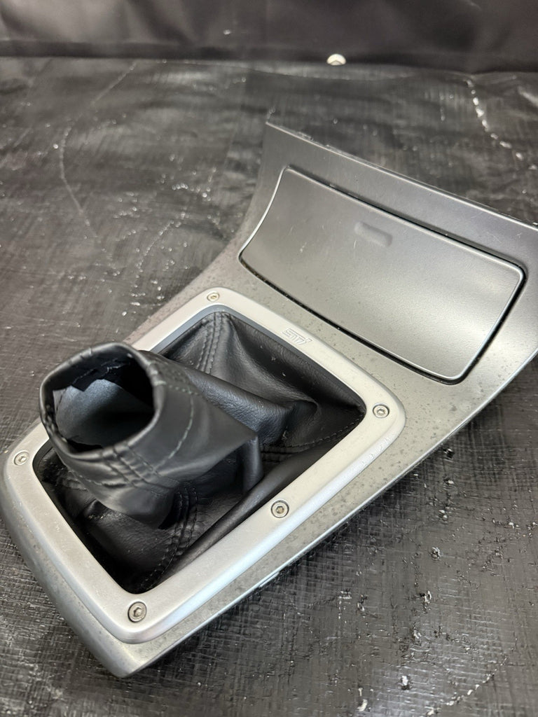 2005-2007 Subaru Impreza STI Shifter Trim Surround Bezel #525182