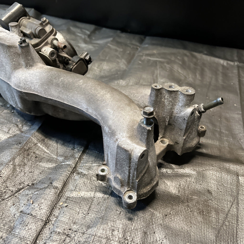 2004 2005 Subaru Impreza WRX Intake Manifold Assembly 2.0L OEM #518586