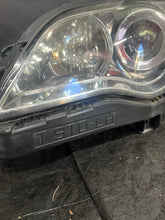 Load image into Gallery viewer, 2008-2009 Subaru Legacy Outback Driver Left Headlight #212661