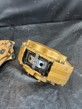 Load image into Gallery viewer, 2004-2007 Subaru WRX STI Front Caliper Set Brembo Brembos Calipers #518682