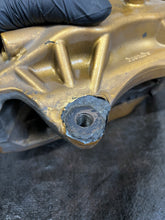 Load image into Gallery viewer, 2004-2007 Subaru WRX STI Front Caliper Set Brembo Brembos Calipers #518682