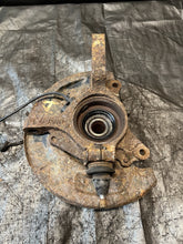 Load image into Gallery viewer, 2004 SUBARU WRX STI FRONT SPINDLES KNUCKLES HUBS PAIR 5x100 OEM #516938