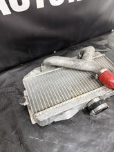 Load image into Gallery viewer, 2004-2007 SUBARU WRX STI GD7 EJ257 OEM TMIC TOP MOUNT INTERCOOLER #525182