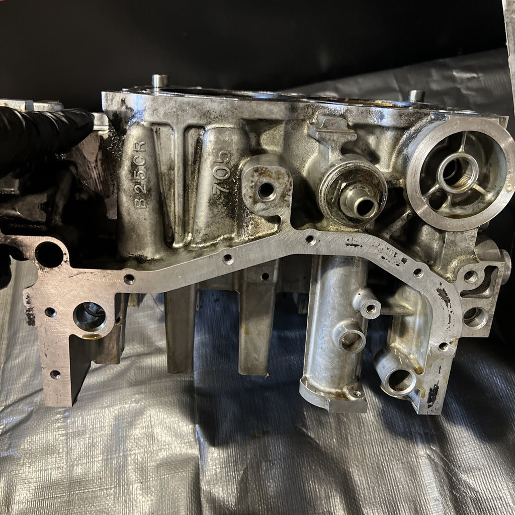 04-21 SUBARU WRX STI OEM CASE HALVES BARE BLOCK SET 07 139k BLOCK ASSEMBLY STOCK