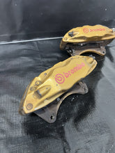 Load image into Gallery viewer, 2004-2007 Subaru WRX STI Front Caliper Set Brembo Brembos Calipers #500989