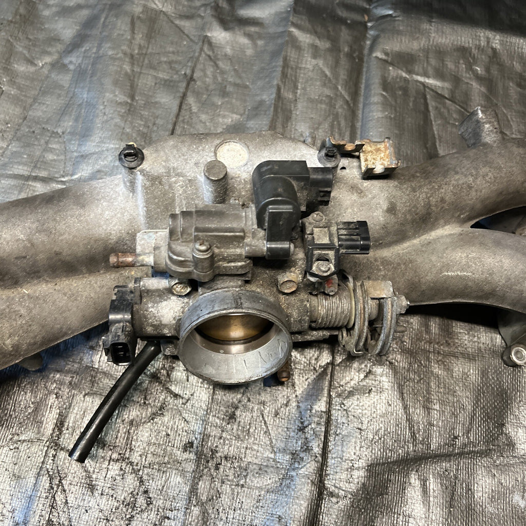 2004 2005 Subaru Impreza WRX Intake Manifold Assembly 2.0L OEM #518586