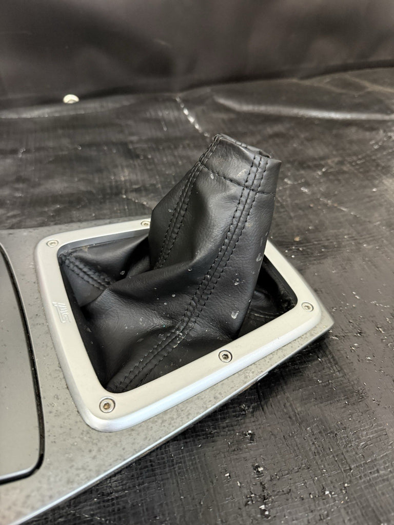 2005-2007 Subaru Impreza STI Shifter Trim Surround Bezel #525182