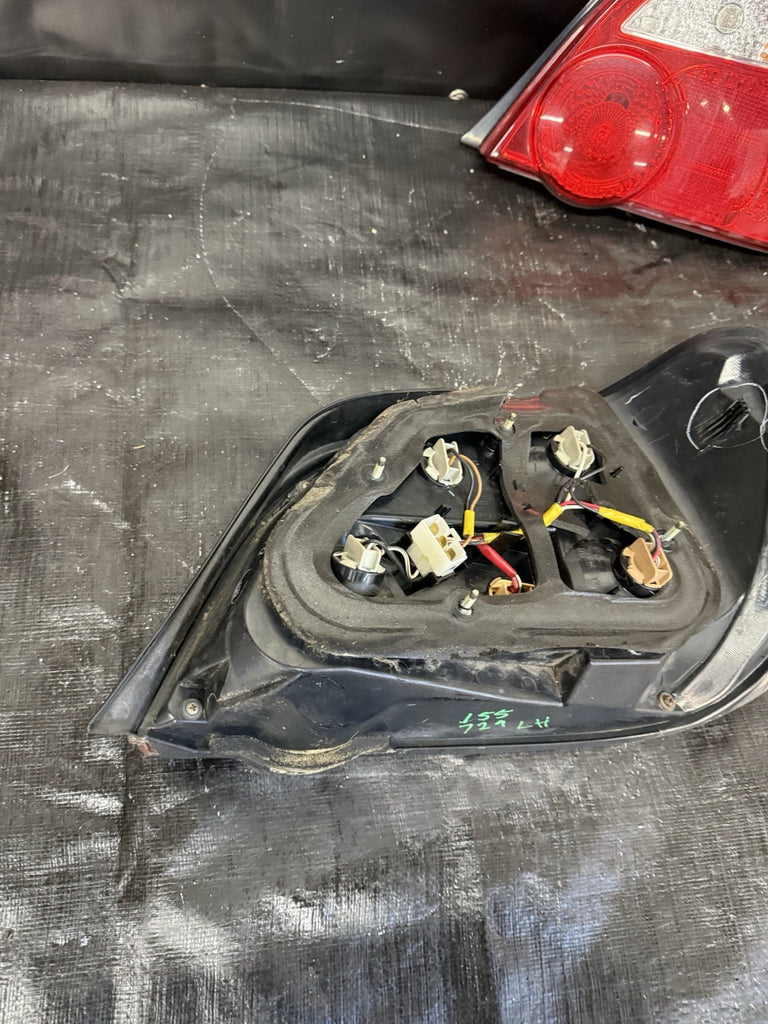 2004-2007 Subaru Impreza Tail Lights Sedan Set Pair WRX/STi Genuine #525182