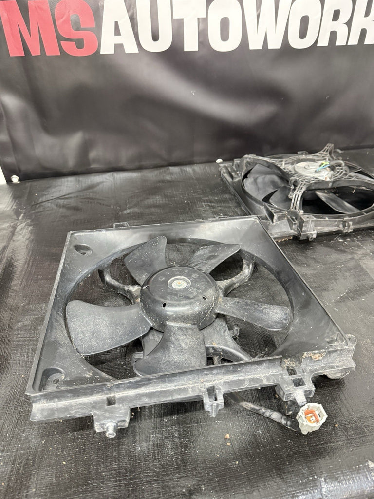 2004-2007 SUBARU WRX STI RADIATOR COOLING FANS ASSEMBLY SET LH/RH OEM #525182