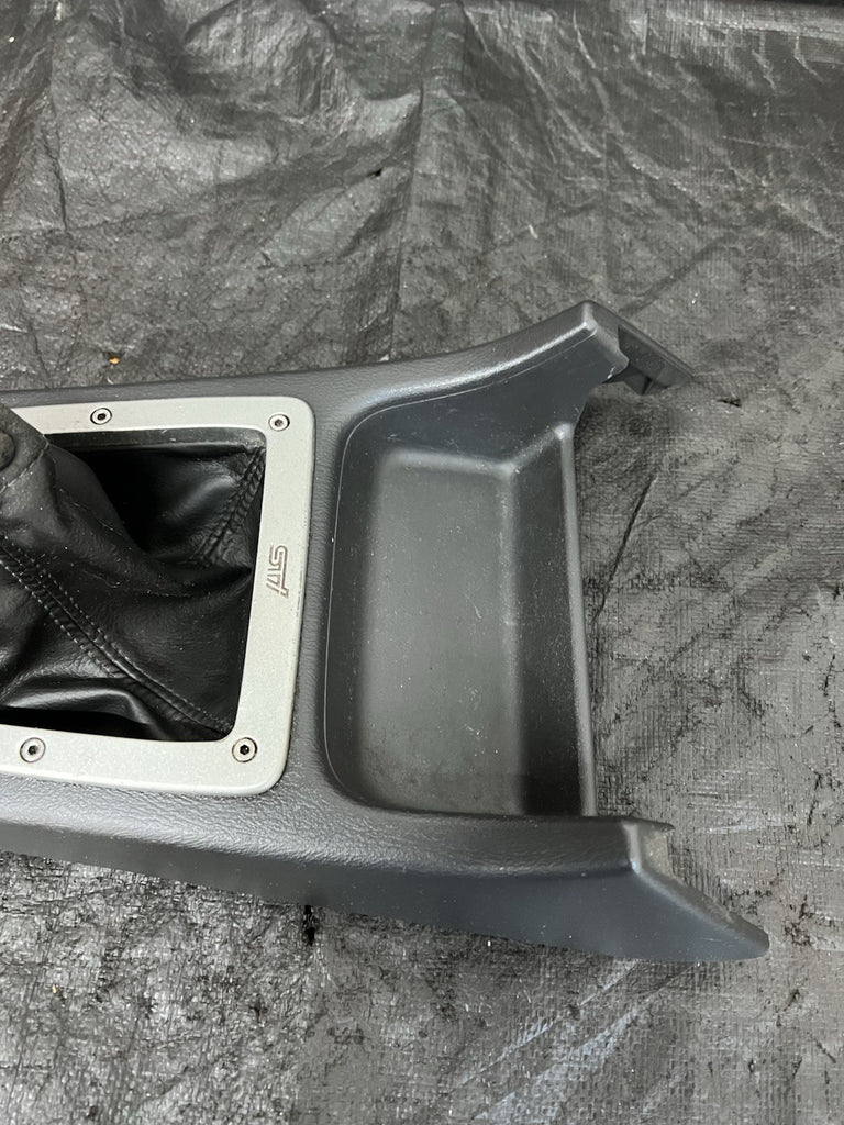 2004 Subaru WRX STI Shifter Trim Surround Boot #518682