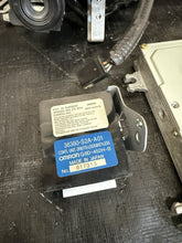 Load image into Gallery viewer, 2001 HONDA S2000 AP1 F20C 2.0L OEM ECU COMPUTER IGNITION CYLINDER &amp; MODULES