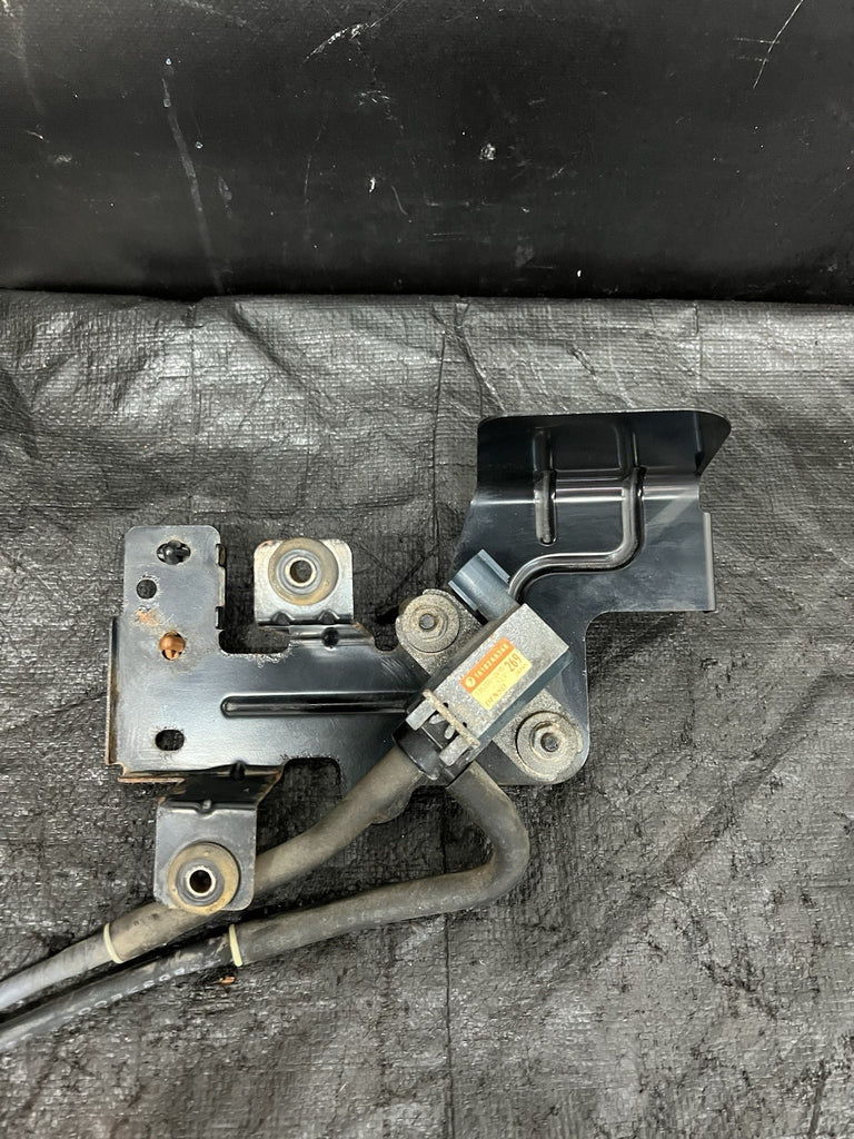 2004-2007 Subaru STI OEM Factory Boost Controller EBCS & Bracket #518682