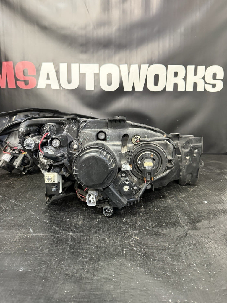 2006-2007 Subaru WRX STi Genuine Halogen Headlight Headlights LH RH OEM #525182