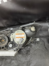 Load image into Gallery viewer, 2000-2003 Honda S2000 AP1 OEM Xenon/HID Headlight Left &amp; Right Set Pair