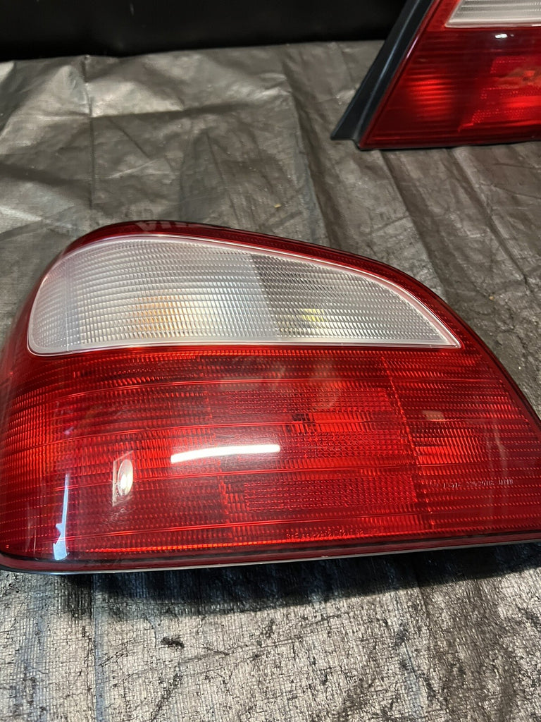 2002-2003 Subaru WRX OEM Taillights LH & RH #506192
