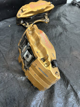 Load image into Gallery viewer, 2004-2007 Subaru WRX STI Front Caliper Set Brembo Brembos Calipers #518682