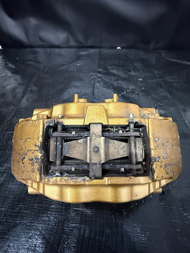 2004-2007 Subaru WRX STI Front RH Brembo Brake Caliper Passenger OEM #525182 2