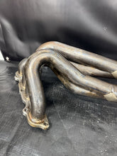 Load image into Gallery viewer, 2000-2009 Honda S2000 AP1 AP2 Invidia Headers