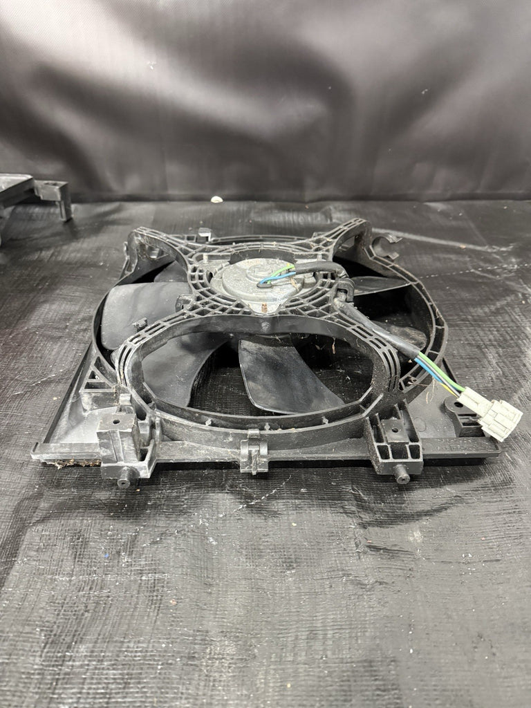 2004-2007 SUBARU WRX STI RADIATOR COOLING FANS ASSEMBLY SET LH/RH OEM #525182