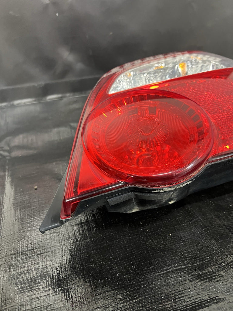 2004-2007 Subaru Impreza WRX STi Tail Light Passenger Side Sedan Genuine #500989