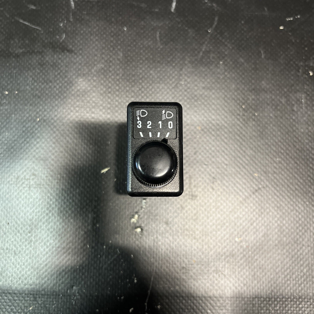 2004-2005 Subaru Impreza WRX STI Headlight Level Switch Adjustment Knob 04-05 2