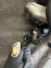 Load image into Gallery viewer, 2008 Subaru Legacy GT Intake Manifold Complete w/Harness, TGVs,Injectors #212661