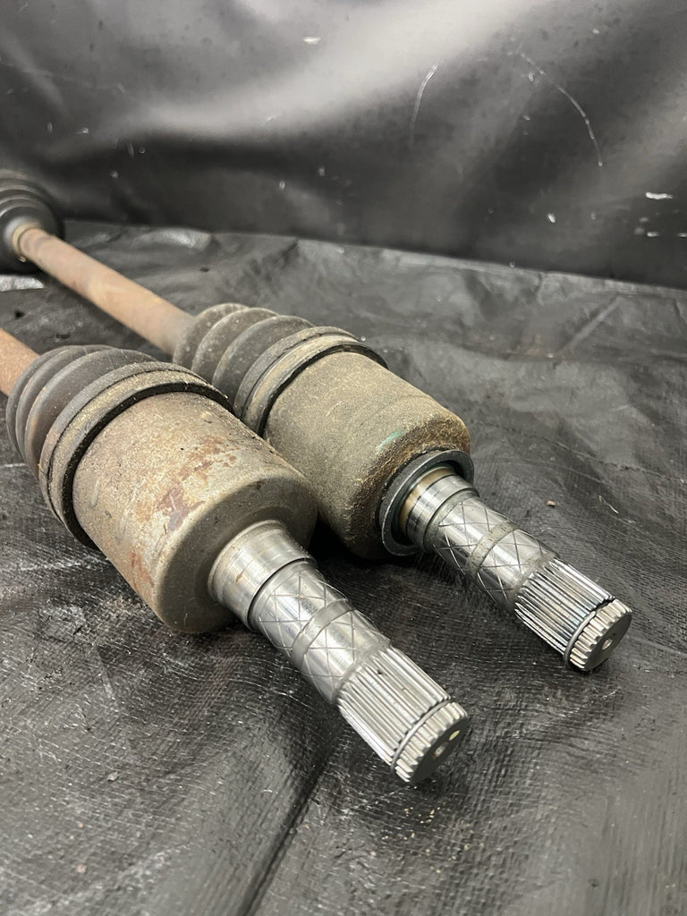 2005-2007 SUBARU WRX STI OEM 6SPD LH RH FRONT AXLE SHAFT PAIR #524656