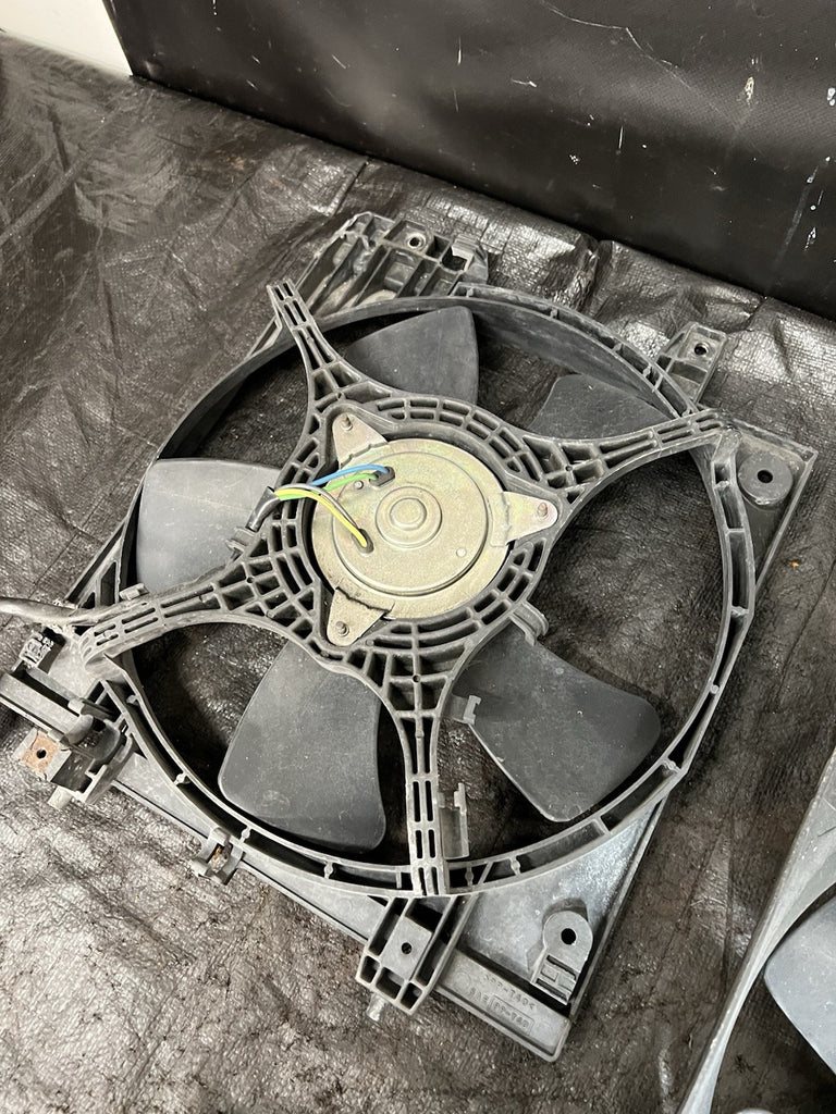 2004-2007 SUBARU WRX STI RADIATOR COOLING FANS ASSEMBLY SET LH/RH OEM #524656