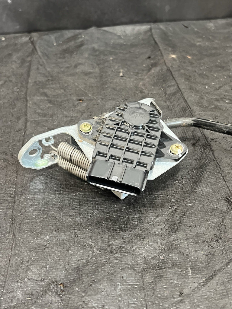 2004-2006 SUBARU WRX STI ACCELERATOR GAS PEDAL ASSEMBLY OEM 36010FE020 #524646