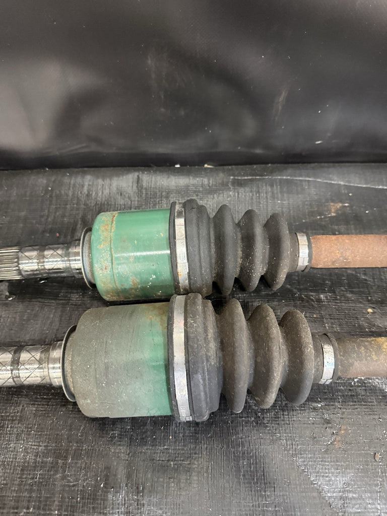 2005-2007 SUBARU WRX STI OEM 6SPD LH RH FRONT AXLE SHAFT PAIR #525182