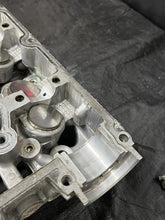 Load image into Gallery viewer, 2004-2006 Subaru WRX STI B25 Engine Cylinder Head Left Driver LH OEM #516938