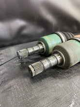 Load image into Gallery viewer, 2005-2007 SUBARU WRX STI OEM 6SPD LH RH FRONT AXLE SHAFT PAIR #525182
