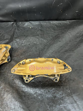 Load image into Gallery viewer, 2004-2007 Subaru WRX STI Front Caliper Set Brembo Brembos Calipers #518682