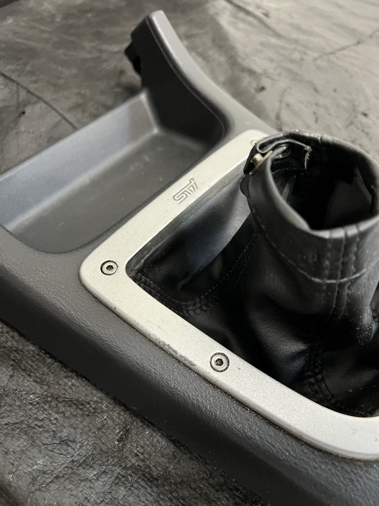 2004 Subaru WRX STI Shifter Trim Surround Boot #518682