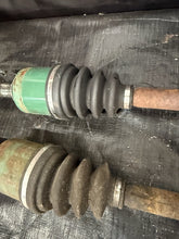 Load image into Gallery viewer, 2005-2007 SUBARU WRX STI OEM 6SPD LH RH FRONT AXLE SHAFT PAIR #525182