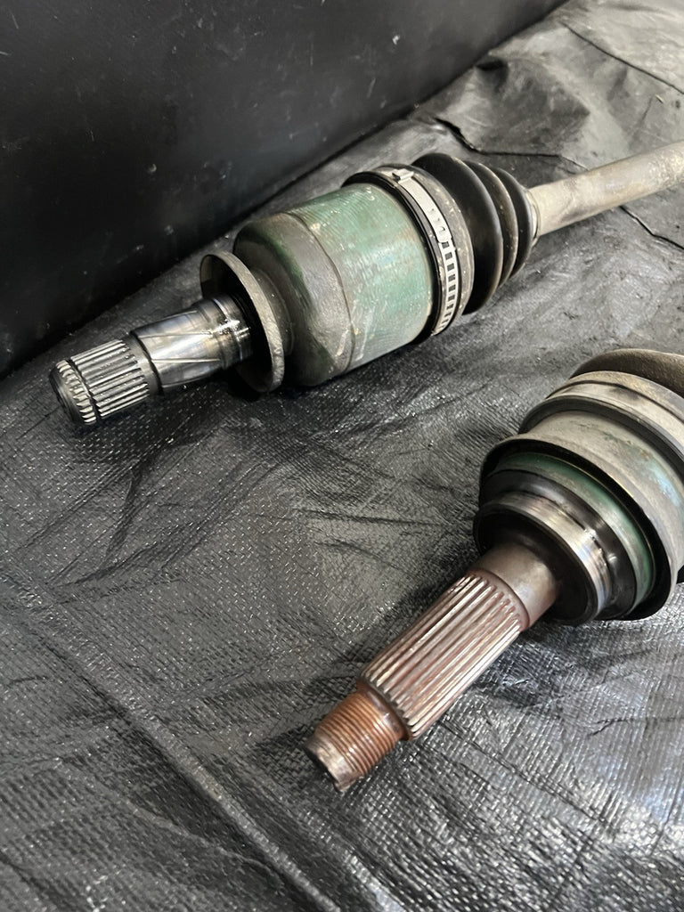 2006-2007 SUBARU WRX STI OEM 6SPD LH RH REAR AXLE SHAFT PAIR #503881