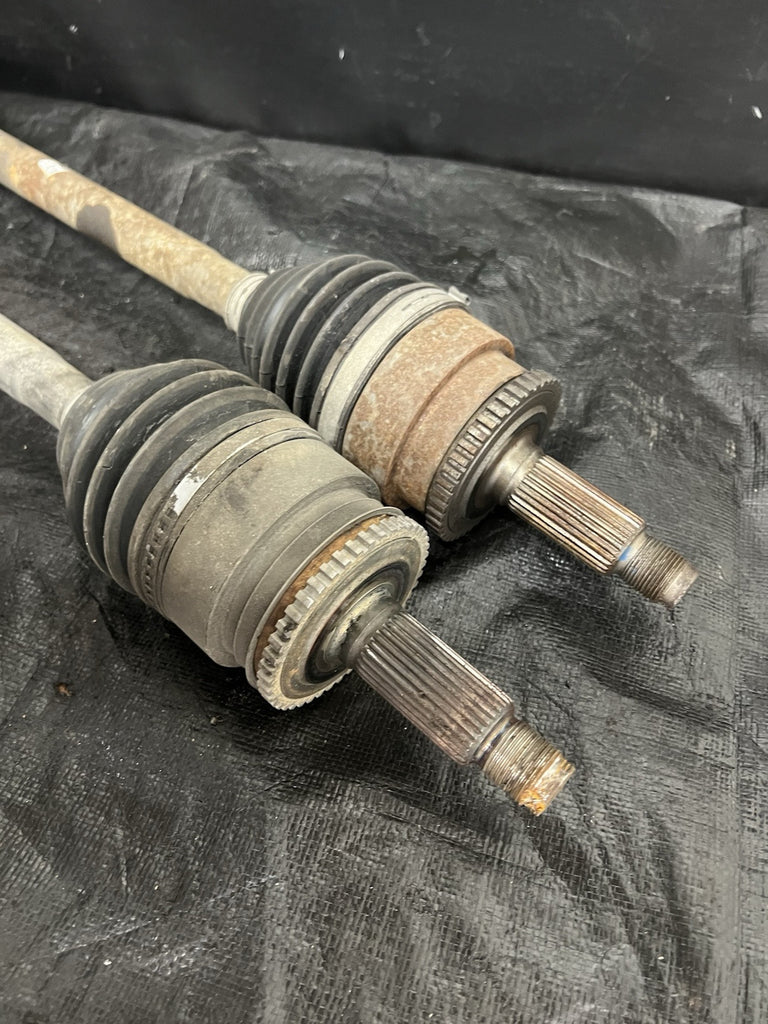 2006-2007 SUBARU WRX STI OEM 6SPD LH RH FRONT AXLE SHAFT PAIR #503881