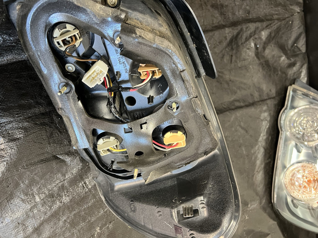 2004-2007 Subaru Impreza Tail Lights Sedan Set Pair WRX/STi Genuine #503881