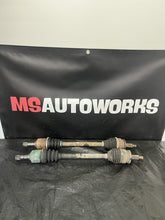 Load image into Gallery viewer, 2006-2007 SUBARU WRX STI OEM 6SPD LH RH FRONT AXLE SHAFT PAIR #503881