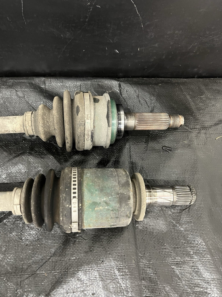 2006-2007 SUBARU WRX STI OEM 6SPD LH RH REAR AXLE SHAFT PAIR #503881