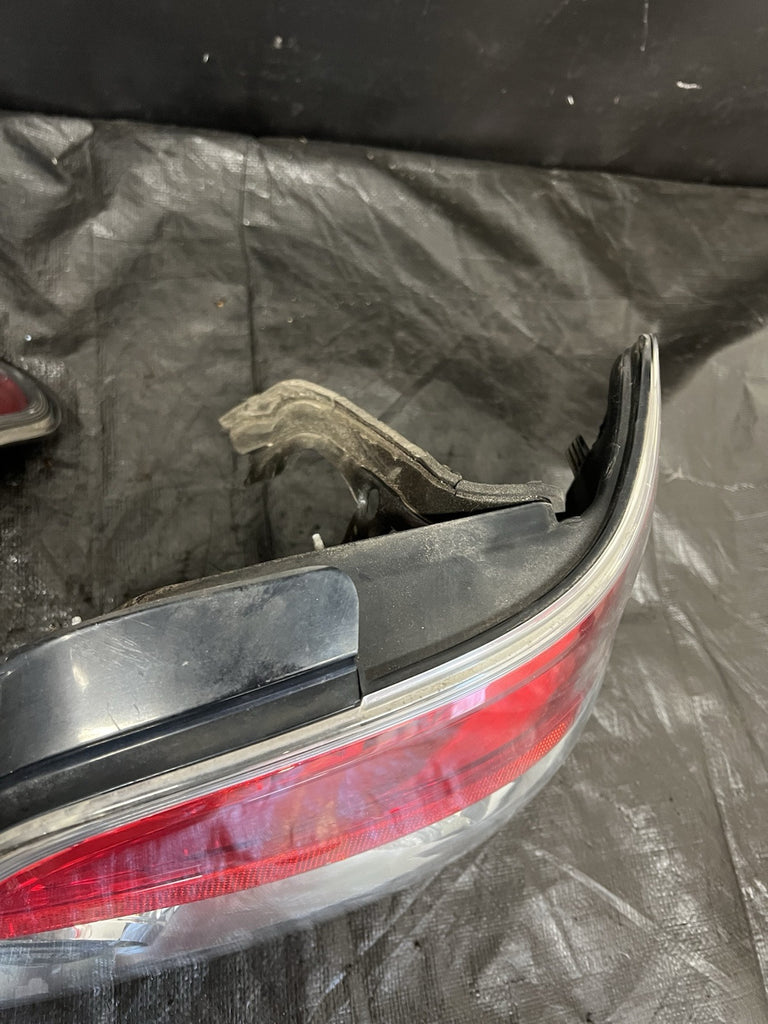 2004-2007 Subaru Impreza Tail Lights Sedan Set Pair WRX/STi Genuine #503881