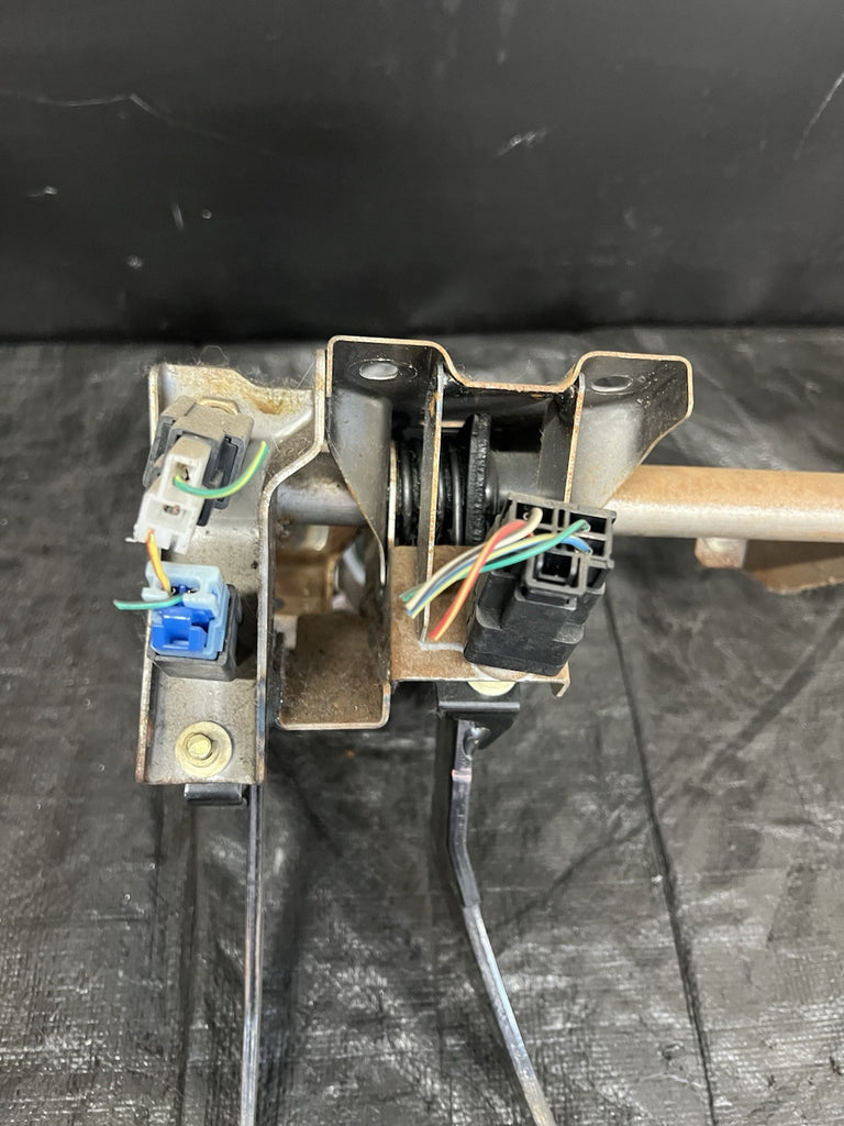 2004-2007 Subaru WRX STI Brake & Clutch Pedal Assembly #503881